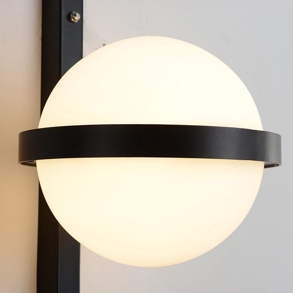 Ray Moderne Globe Solar-Außenwandleuchte mit Pflanztopf – Schwarz/Weiß